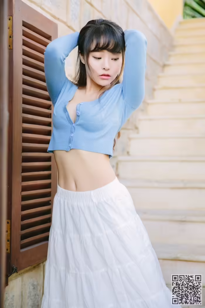 萝莉、莉柳侑、撅臀