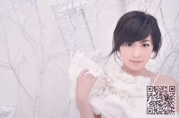 婚纱、性感