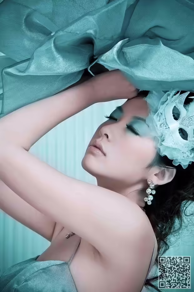 婚纱、性感