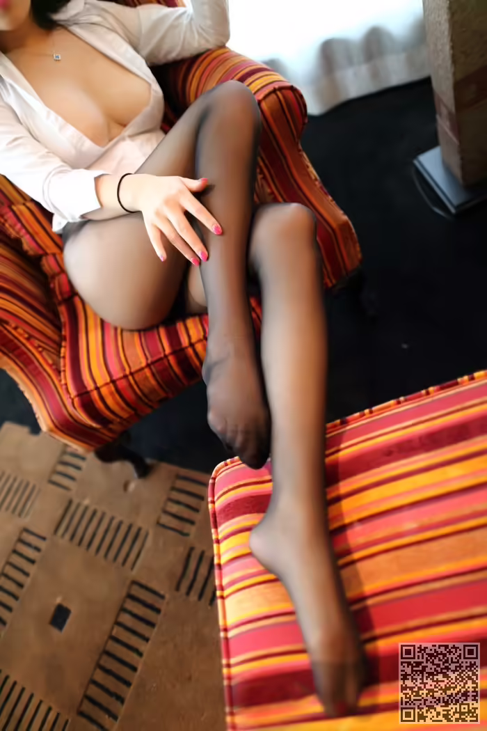 黑丝、美女、性感、巨乳