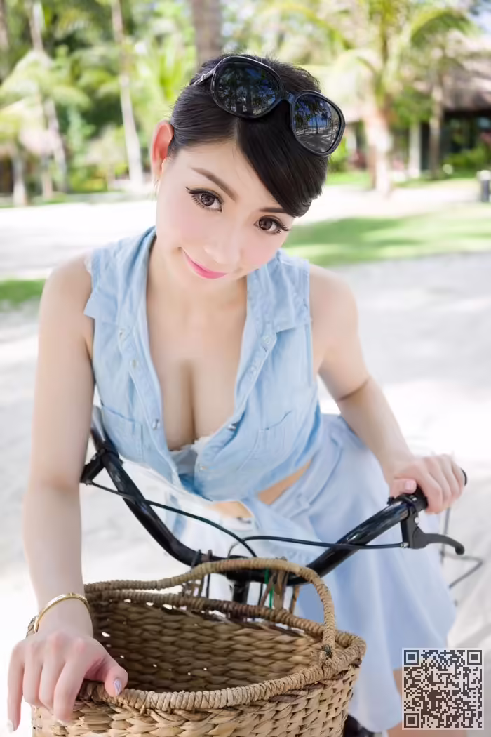 网红、MARA酱、制服诱惑