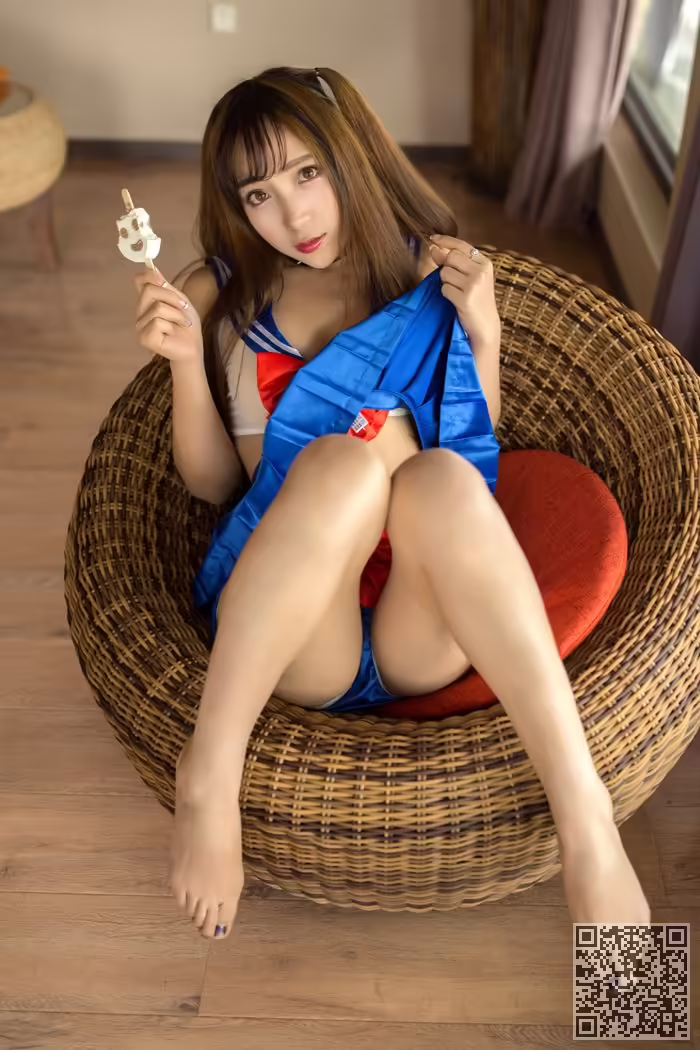 尤物、歆小兔、紧身衣、美乳