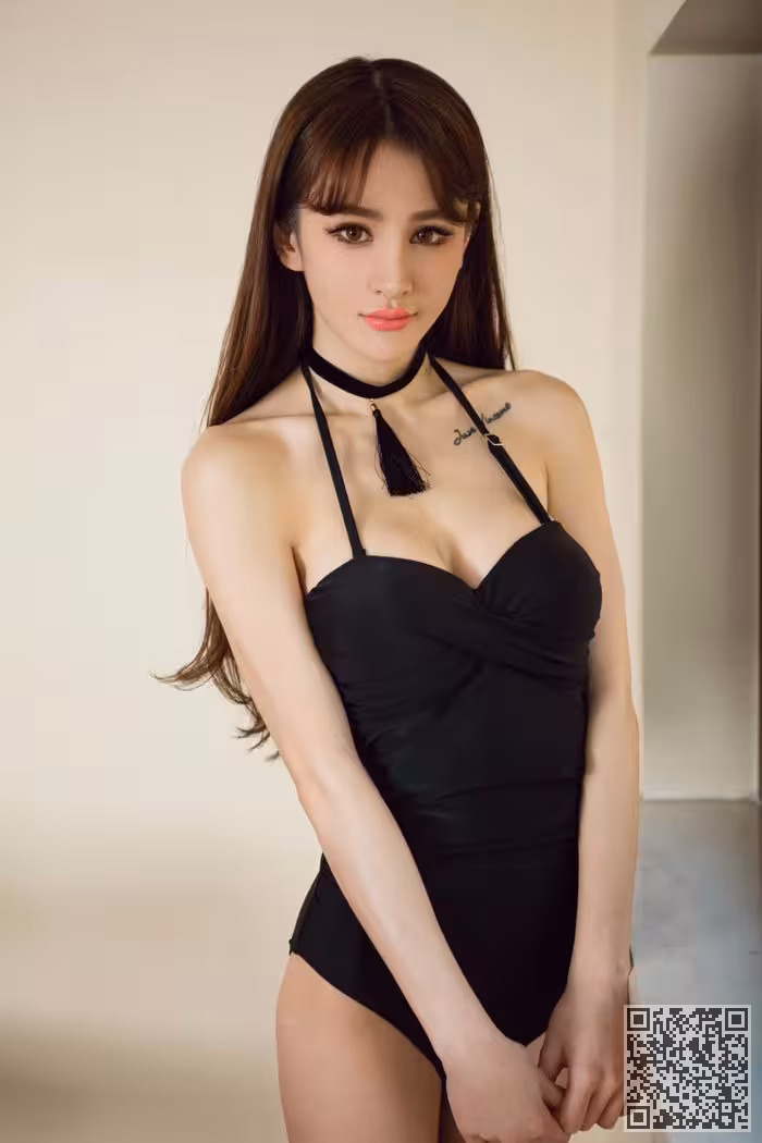 性感尤物青树薄杉浸湿好身材饱你眼
