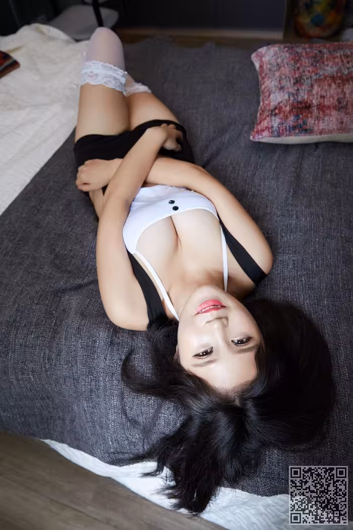 翘臀兔女郎唐佳怡可爱脸蛋颜值爆表