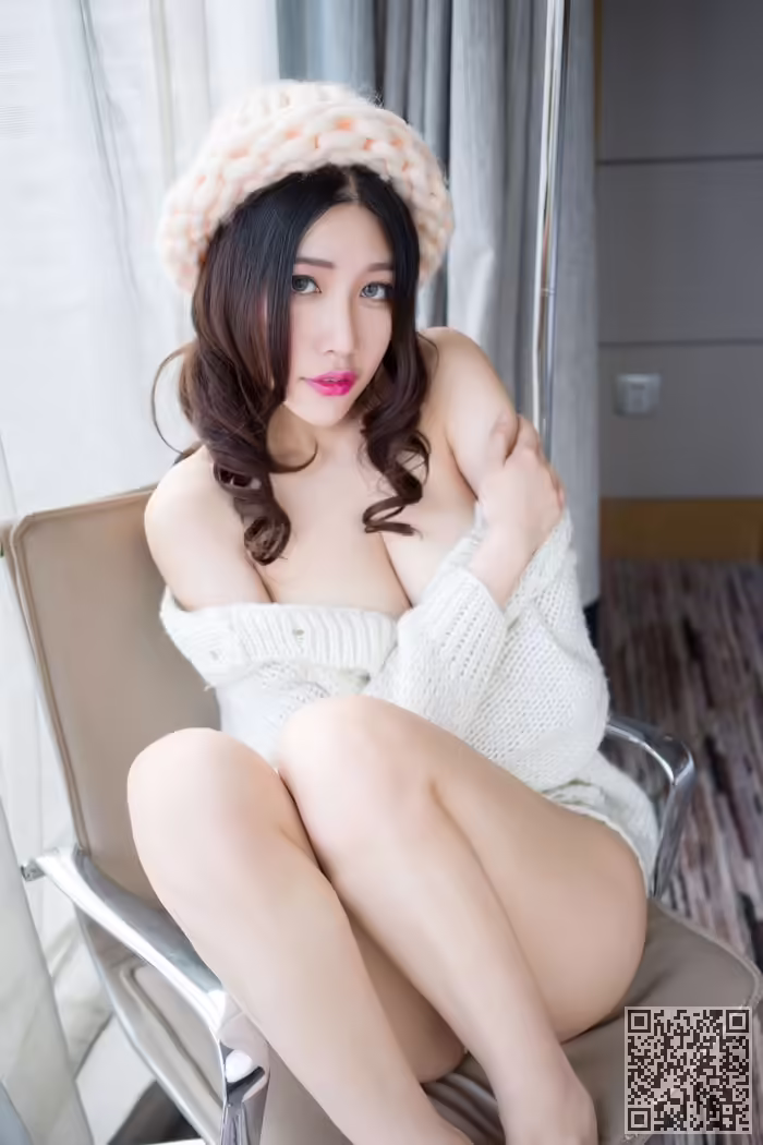 巨乳美女、美昕、叉腿