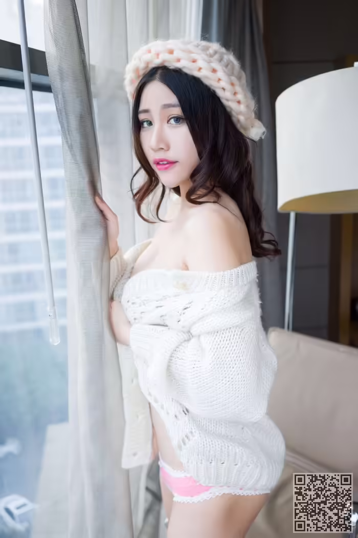 巨乳美女、美昕、叉腿