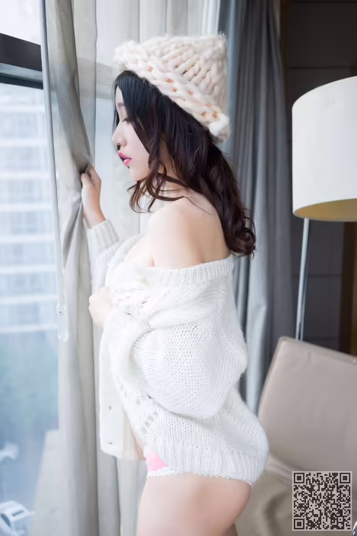 巨乳美女、美昕、叉腿