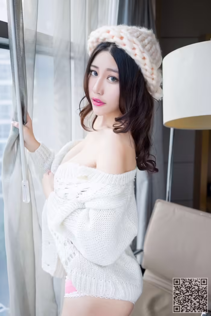 巨乳美女、美昕、叉腿