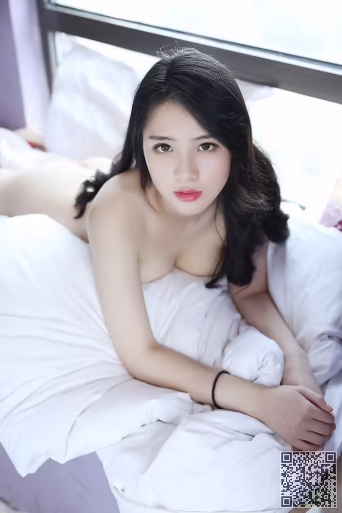 制服美女、舒林培、性感、巨乳