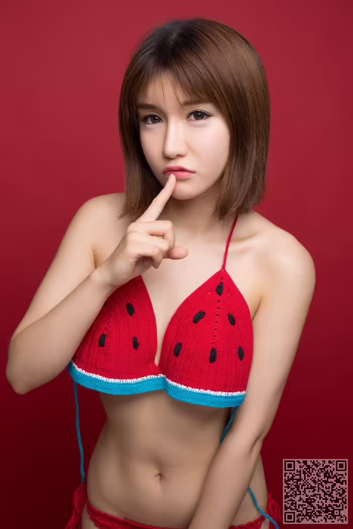 童颜巨乳、娇萌萌、艺术写真