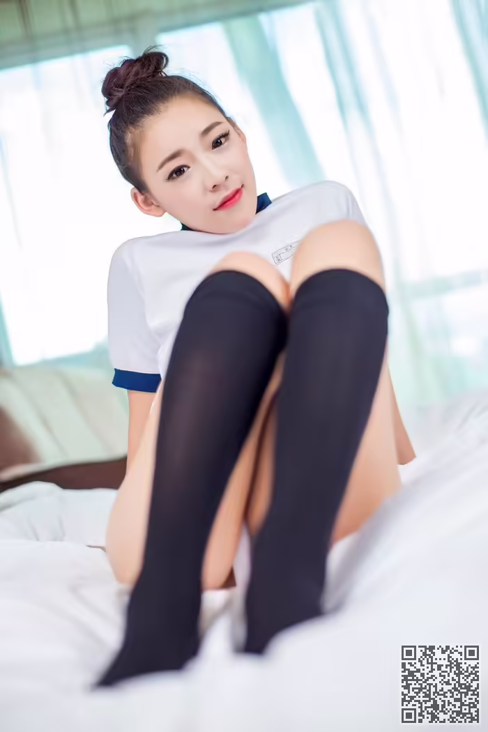 翘臀、制服、薄纱、好身材