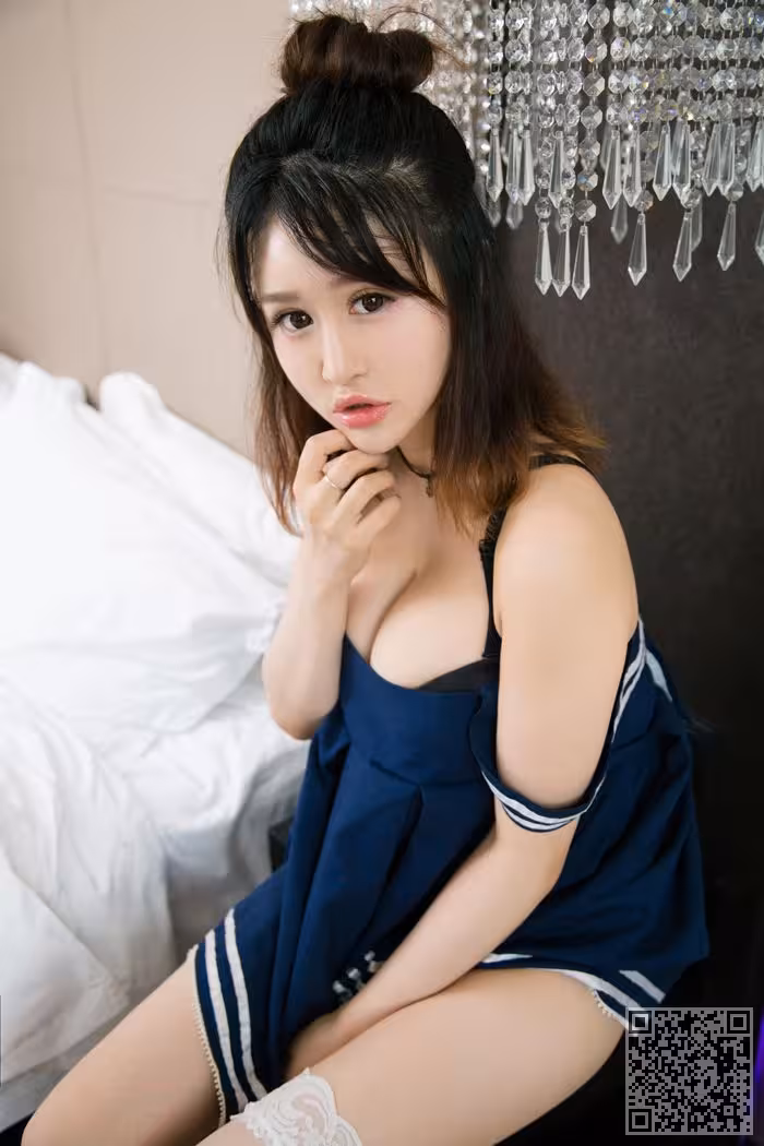 香艳妹子颜爱泽童颜巨乳激情四射