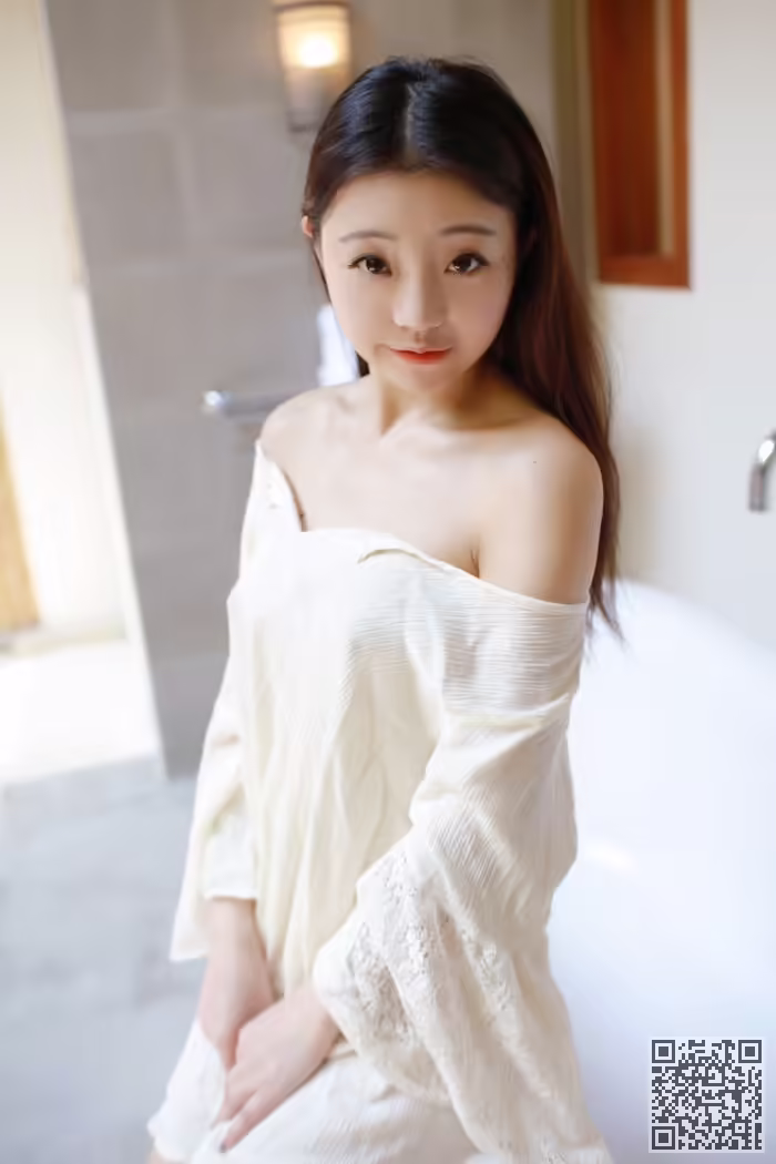 激凸、萝莉、佘贝拉、看点