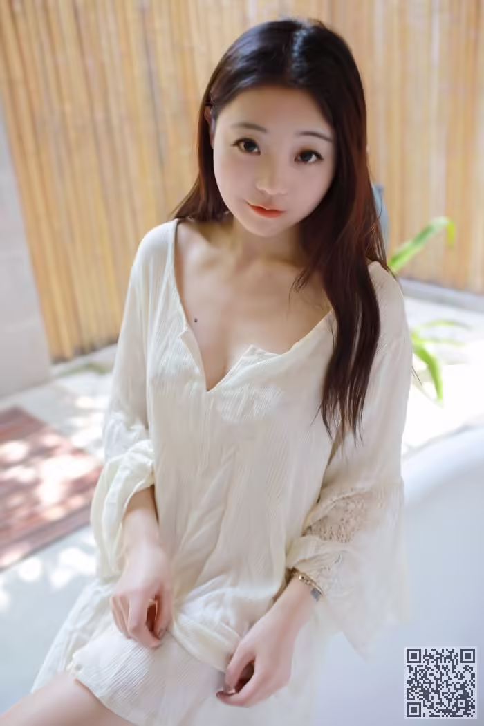 激凸、萝莉、佘贝拉、看点