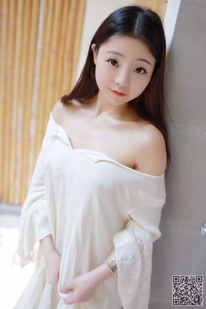 激凸、萝莉、佘贝拉、看点