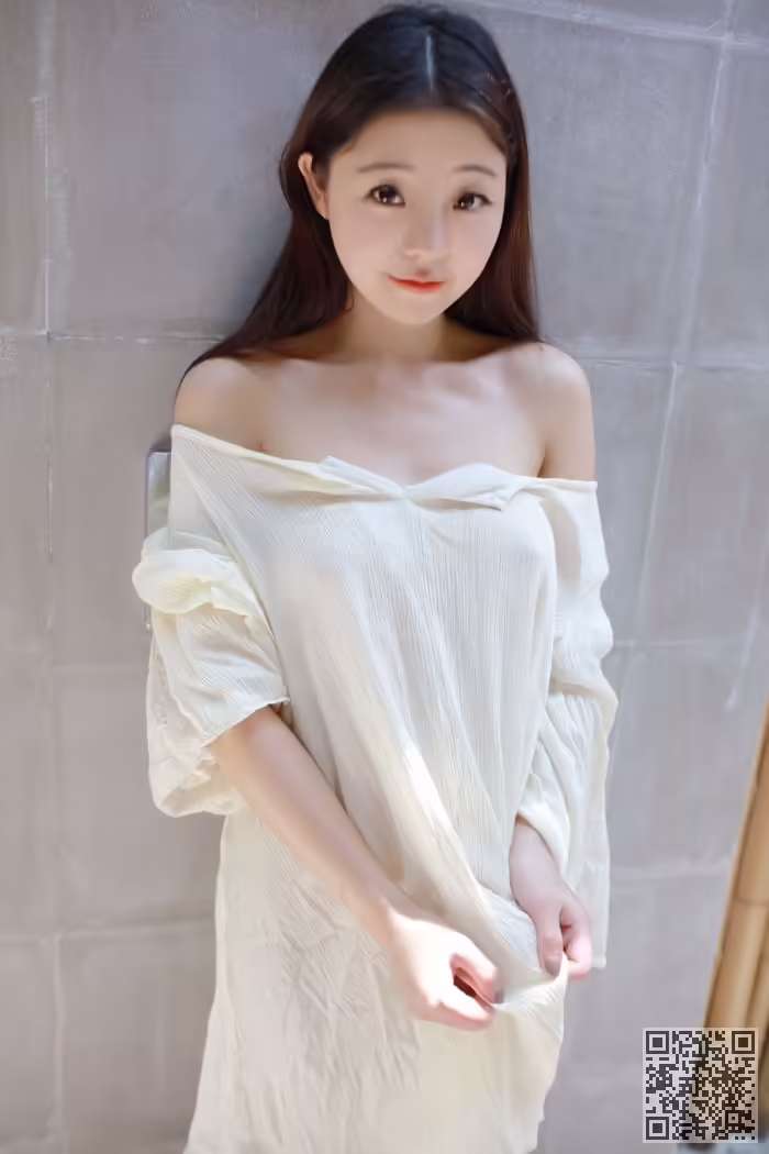 激凸、萝莉、佘贝拉、看点