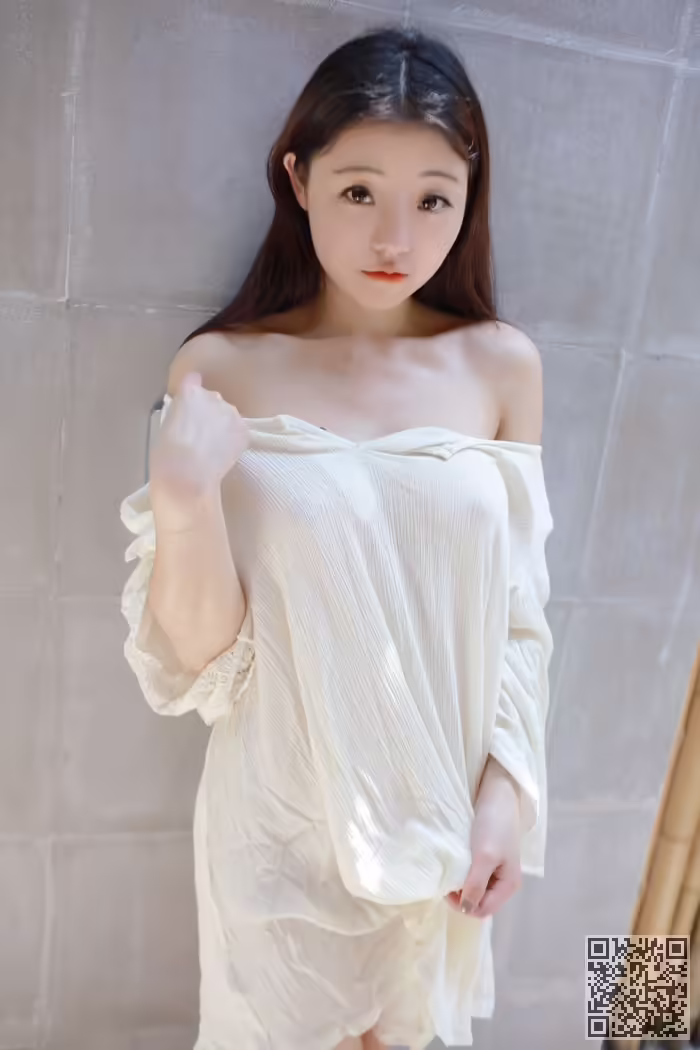 激凸、萝莉、佘贝拉、看点