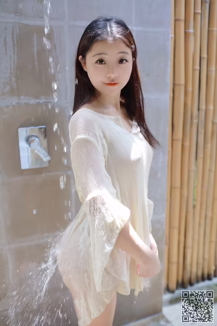 激凸、萝莉、佘贝拉、看点
