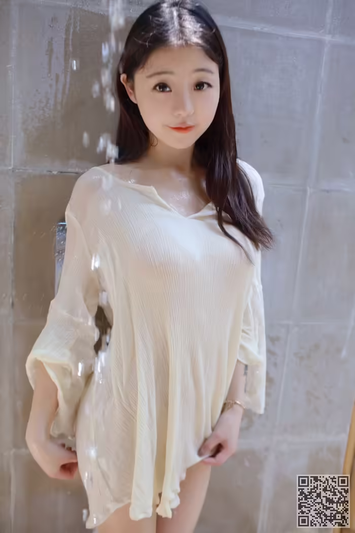 激凸、萝莉、佘贝拉、看点