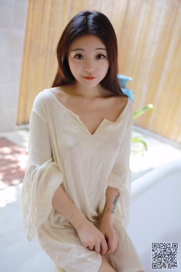 激凸、萝莉、佘贝拉、看点