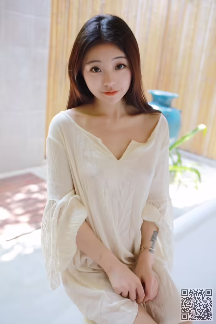 激凸、萝莉、佘贝拉、看点