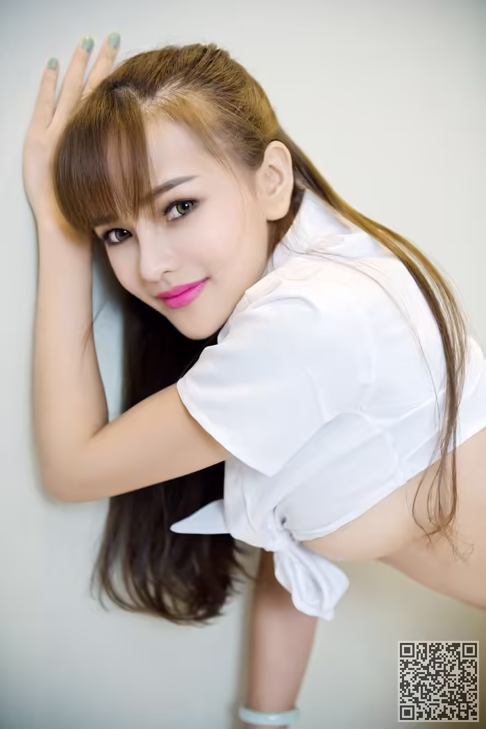 童颜巨乳、岑雨桥、性感、诱惑