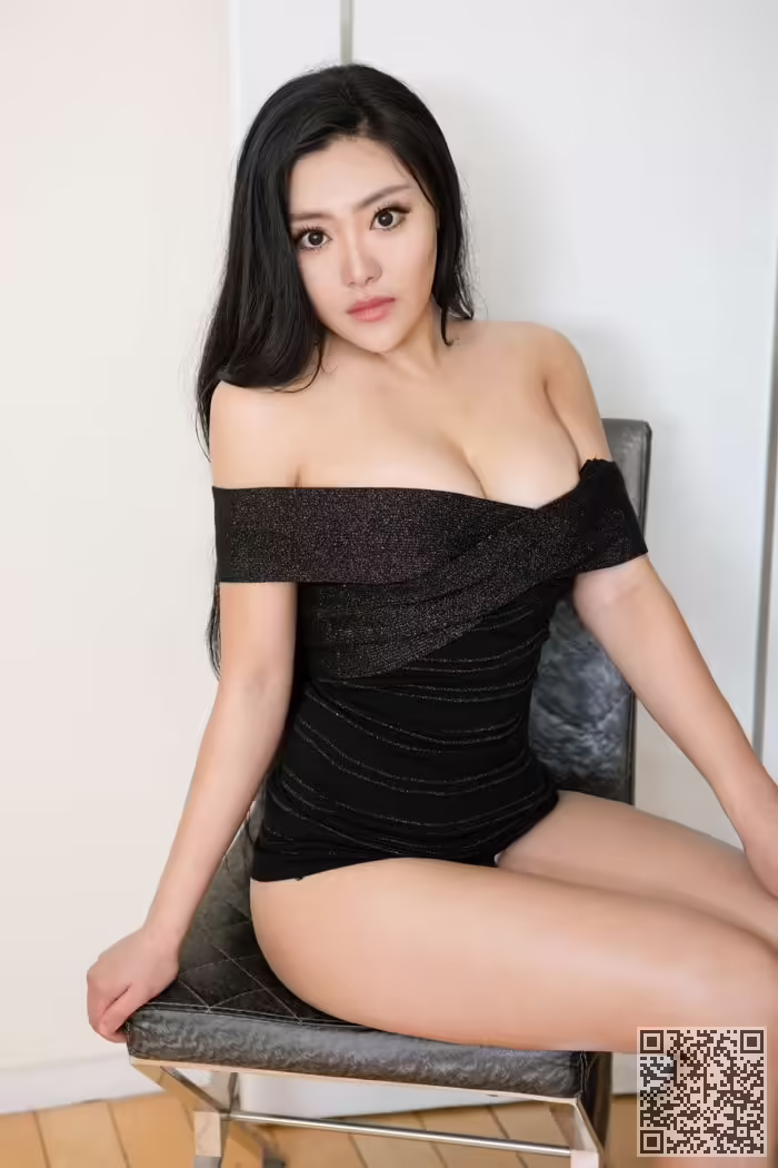 巨乳、尤女郎、圆臀、性感