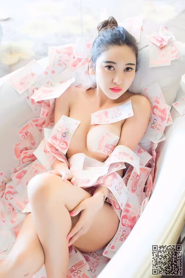 豪放欲女李梓熙性感巨乳钞钞遮不住