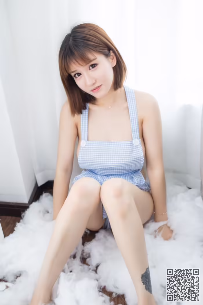 童颜宝贝、制服、比基尼、巨乳