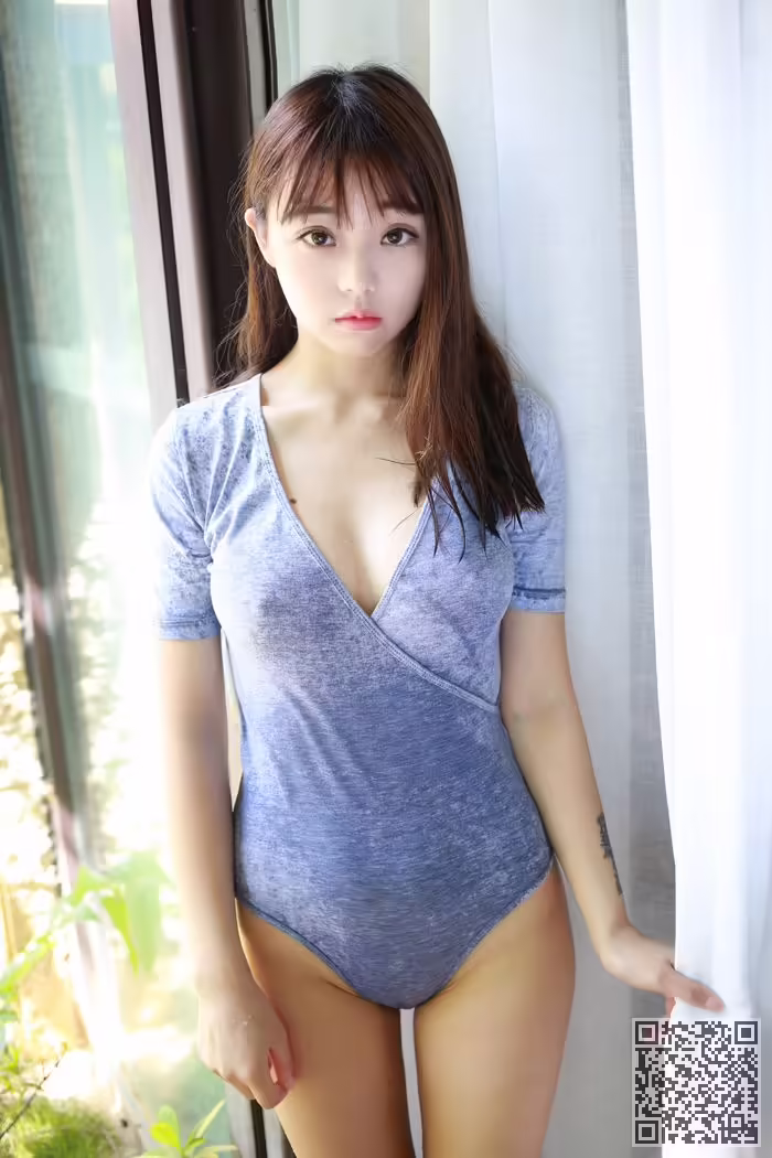 湿身诱惑、佘贝拉、性感、激凸
