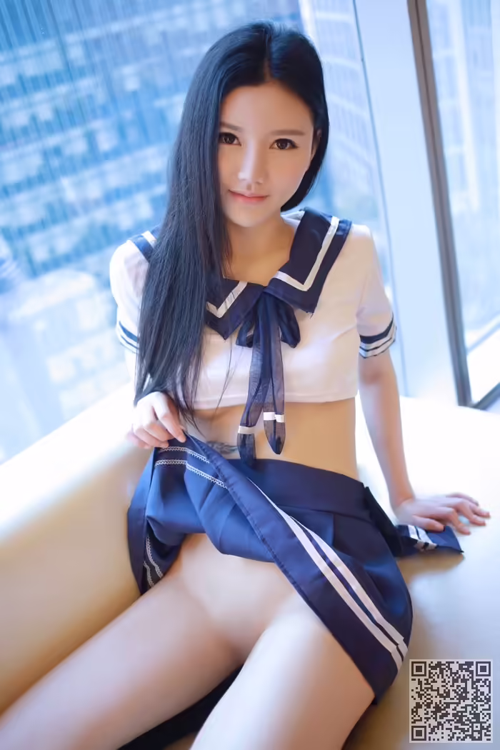 粉妹子、制服写真、肚兜、丁裤