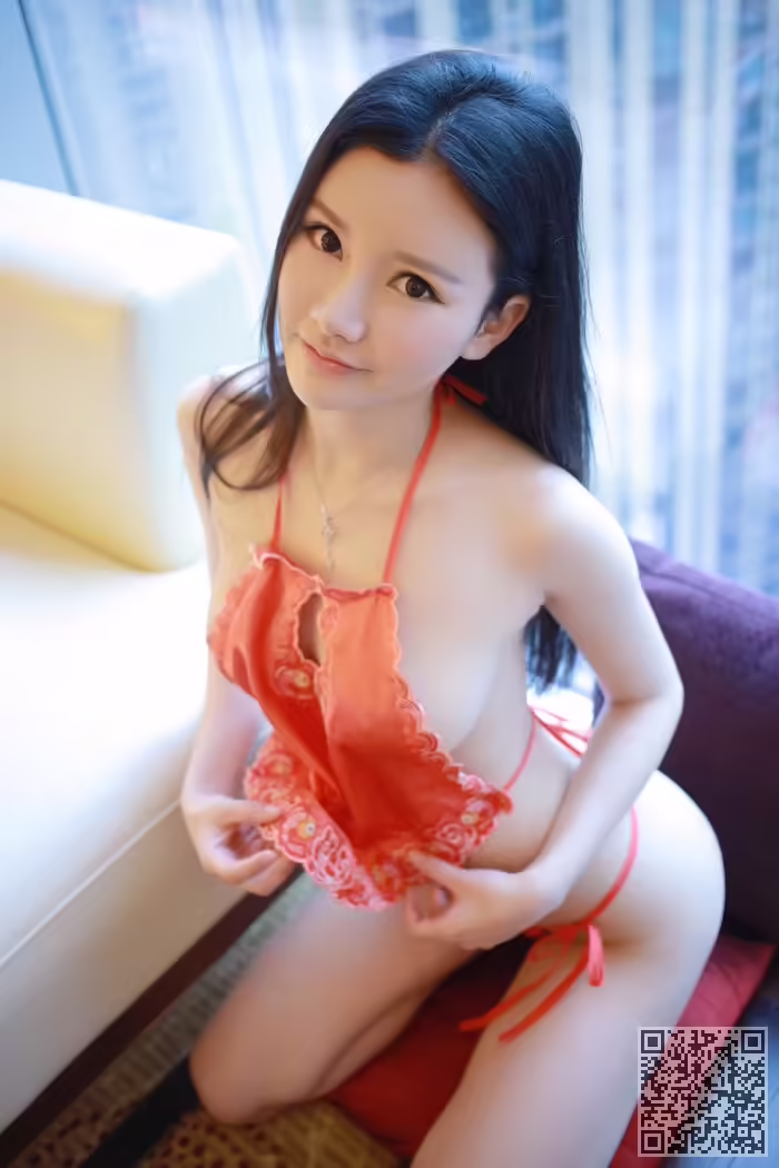 粉妹子、制服写真、肚兜、丁裤