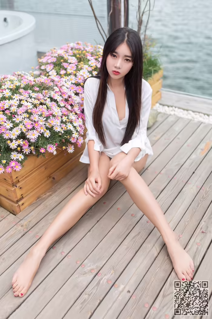 嫩模、Vicky、光下身、代言