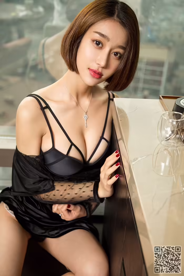 夏乔、情趣、连体服、巨乳