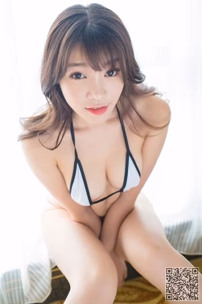 丰腴少妇芝芝Booty私房内衣秀美胸翘臀