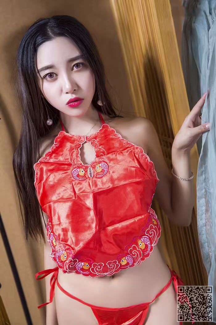 李梓熙、红肚兜、自摸