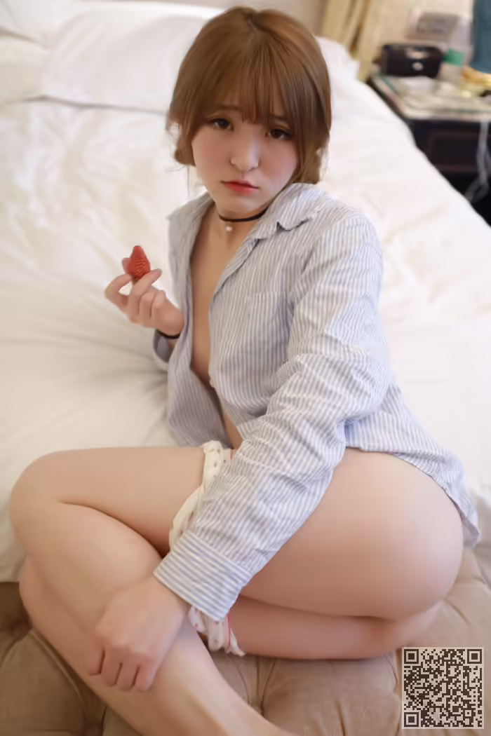 草莓姐姐莫莫布衬衫床风骚尽显、妹妹、翘臀、风骚尽显