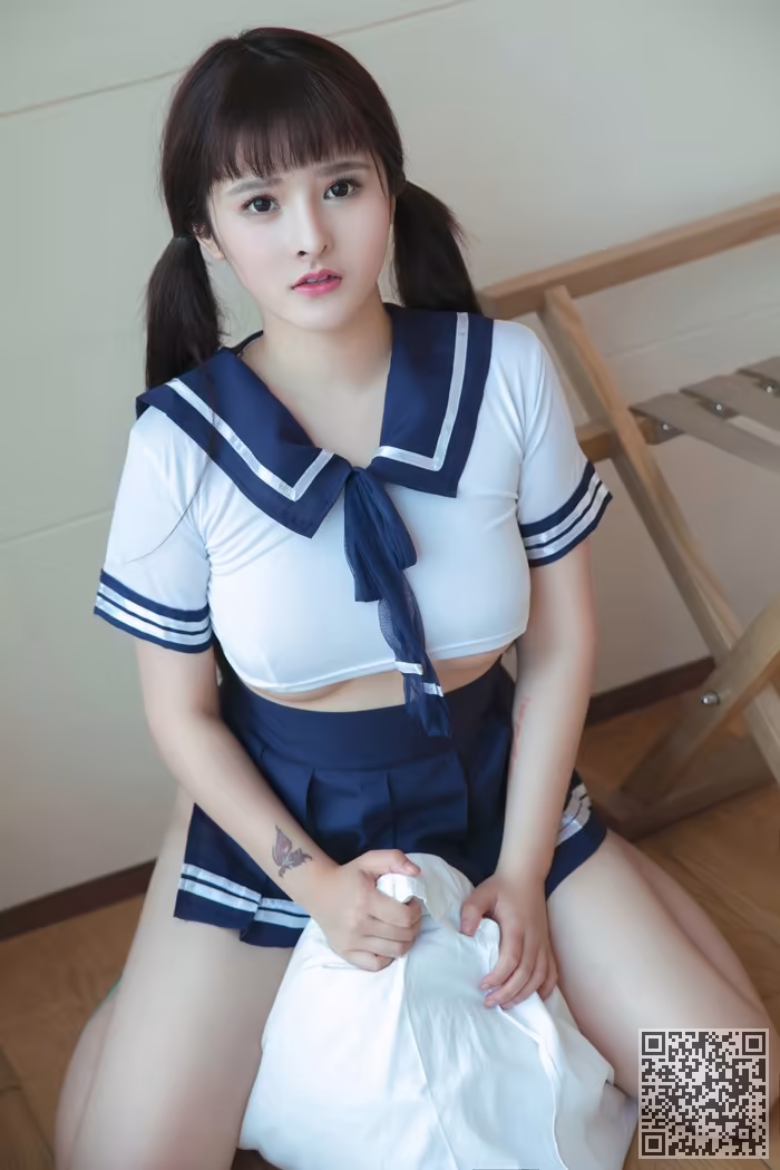 宅男女神、杨漫妮、制服、丰乳肥臀