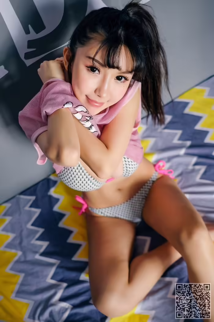 爆乳、大尺度、丁字裤