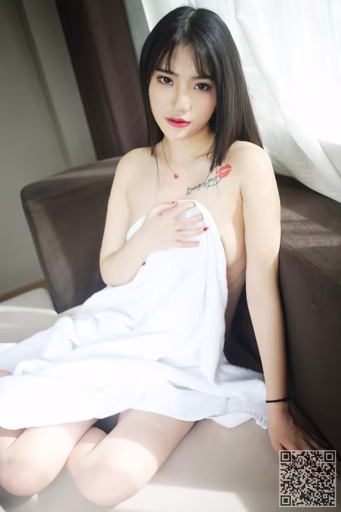 嫩模、杨洁、丰满、翘臀