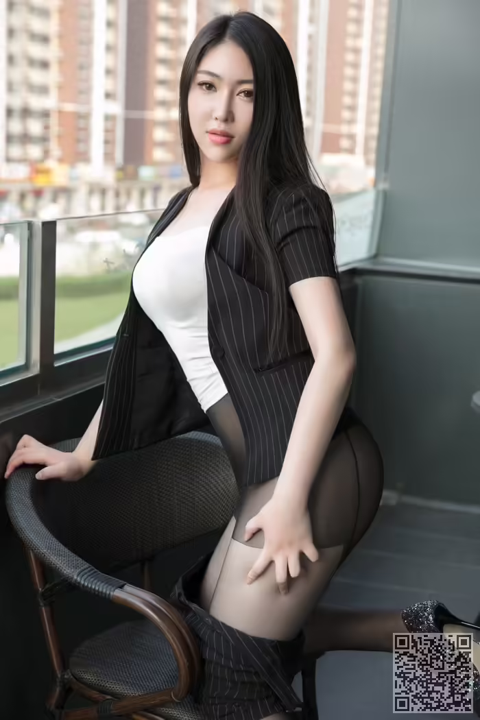 少妇、馨露、豪乳、翘臀