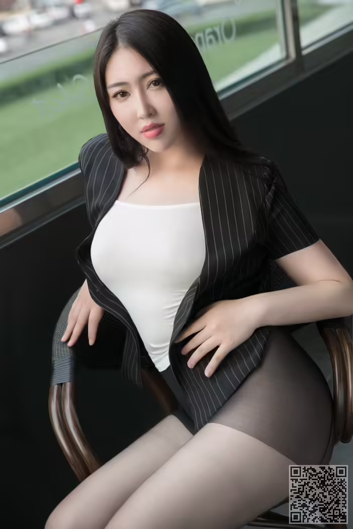 少妇、馨露、豪乳、翘臀