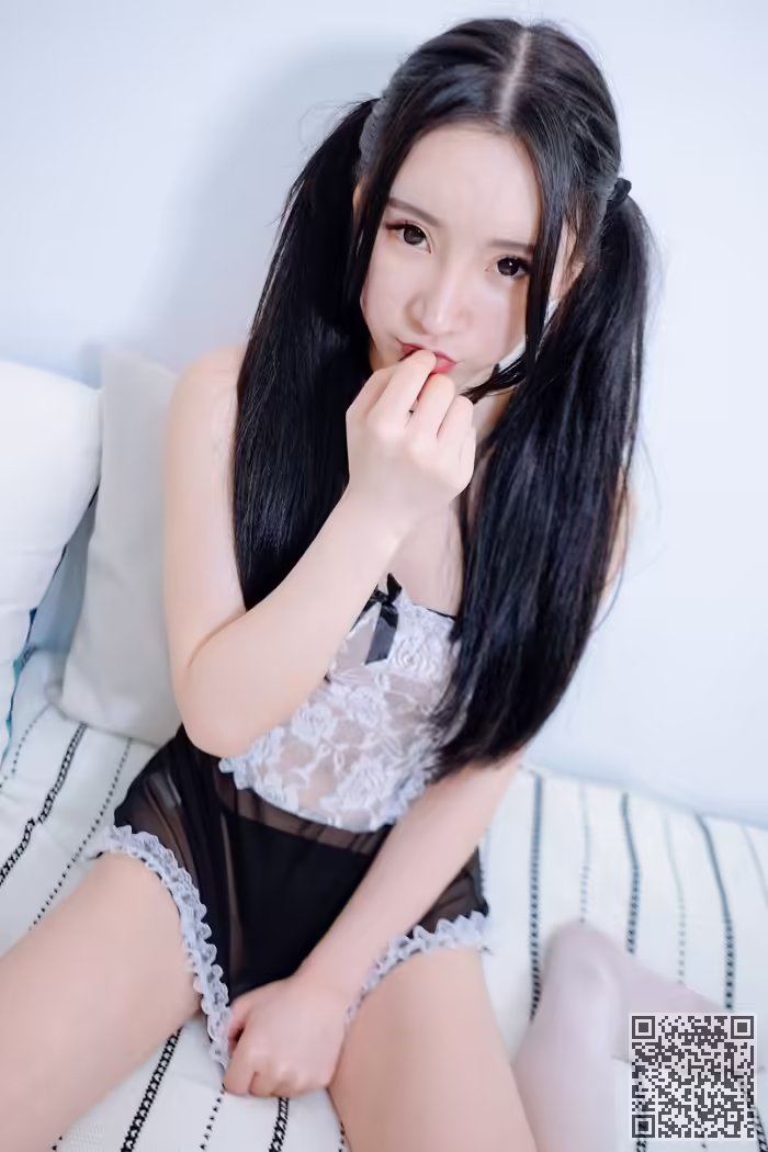 嫩模、周于希、制服诱惑、性感