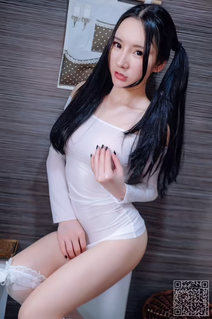 嫩模、周于希、制服诱惑、性感