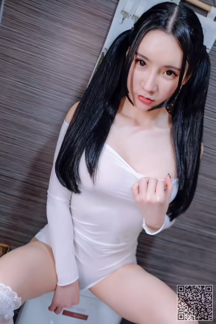 嫩模、周于希、制服诱惑、性感