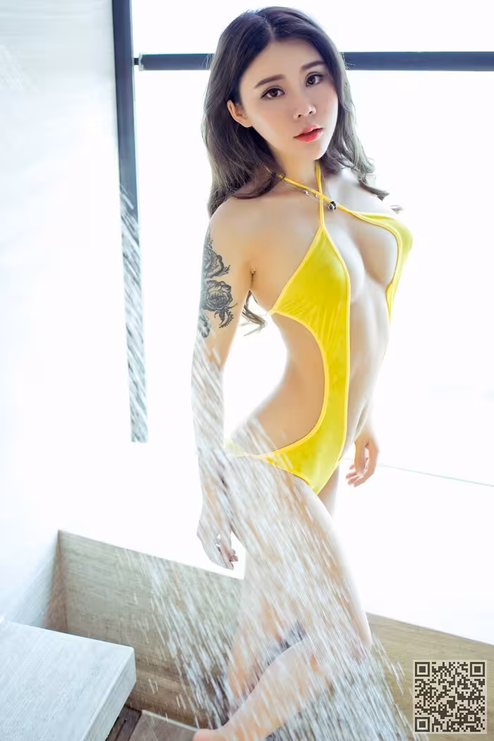 极品嫩模爱丽莎镂空旗袍妩媚十分