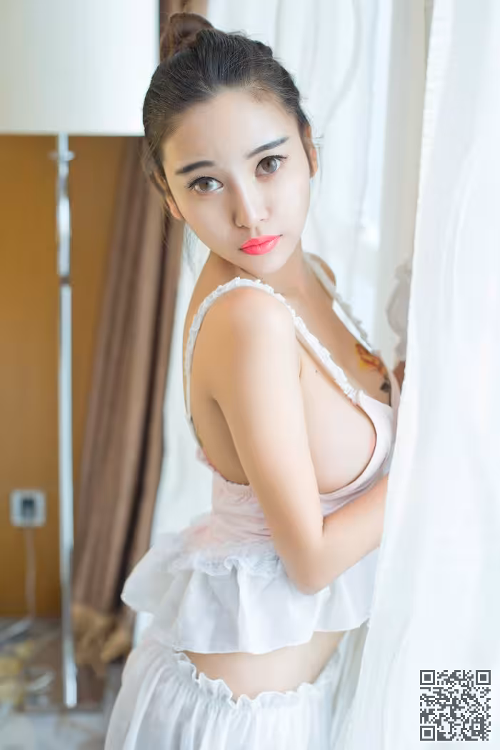 寂寞少妇李梓熙SM情趣装巨乳诱人