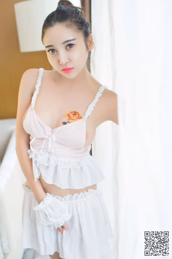 寂寞少妇李梓熙SM情趣装巨乳诱人