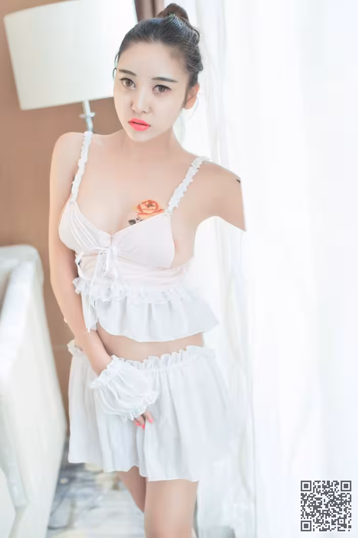 寂寞少妇李梓熙SM情趣装巨乳诱人