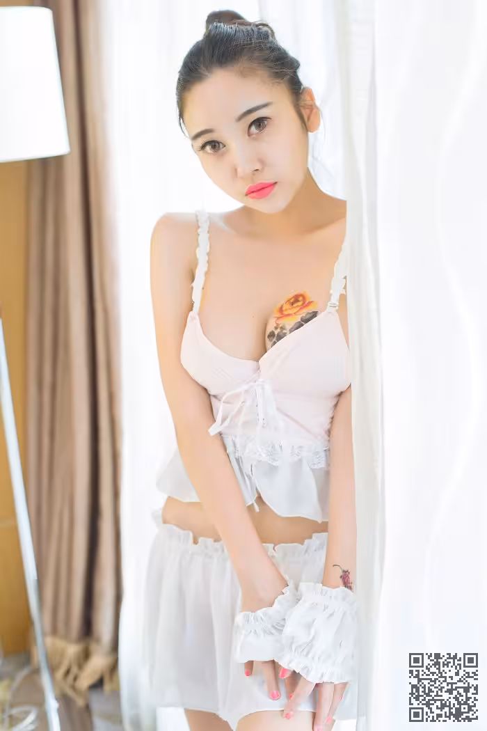 寂寞少妇李梓熙SM情趣装巨乳诱人